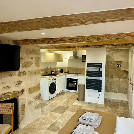 Lou Galagaspe Apartment *